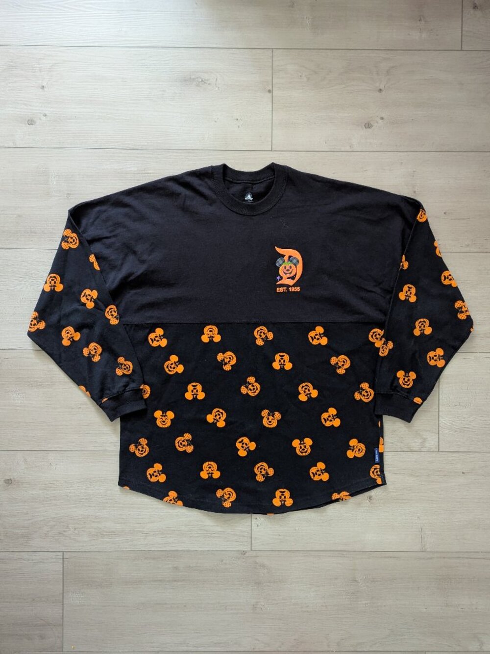 Disneyland Resort Halloween Spirit Jersey Size L Pumpkin Mickey Minnie Black